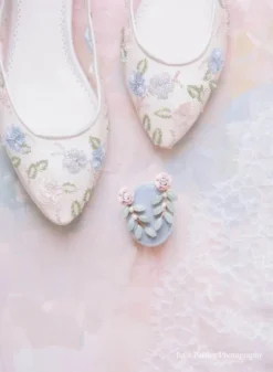SIERRA Kitten Heels Flower Embroidered Shoes
